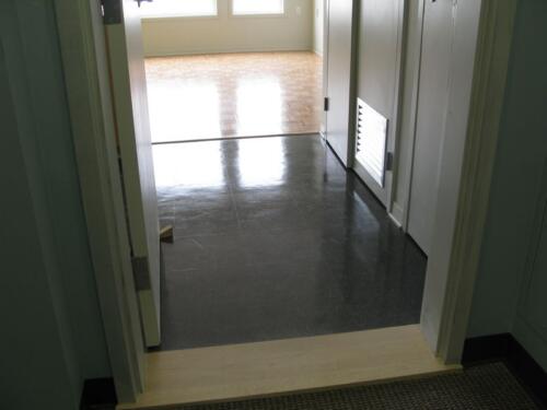 2014-04-07 flooring-finish