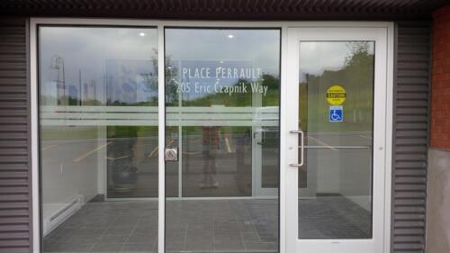 2014-07-07 stripes-front-glass