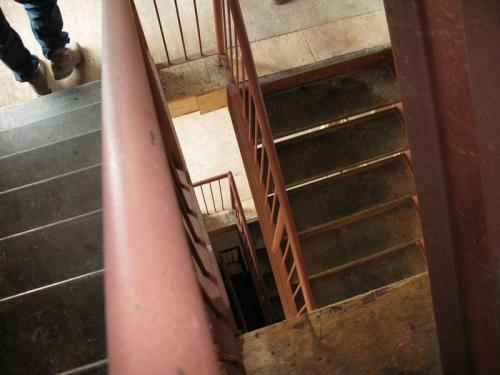 2013-03-22 054 PP-C stairs-down