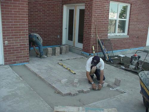 210-LayingBricks-06-07-05
