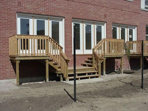 212-UnitPorchesWestSide-06-07-05