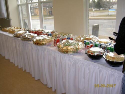 11-Free-food-in-waiting