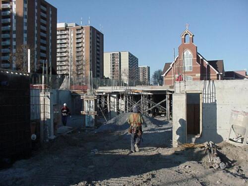 67-WorkerSouthEnd-03-22-04