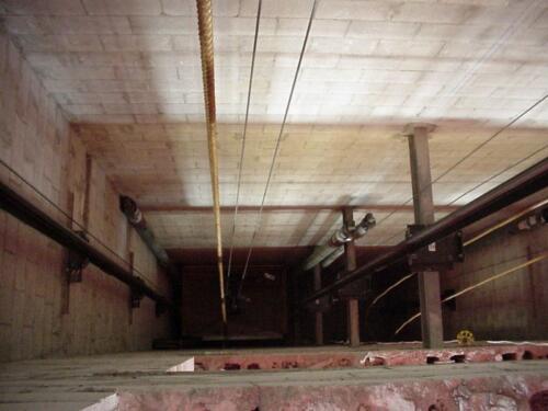 131-ElevatorShaft-10-09-04
