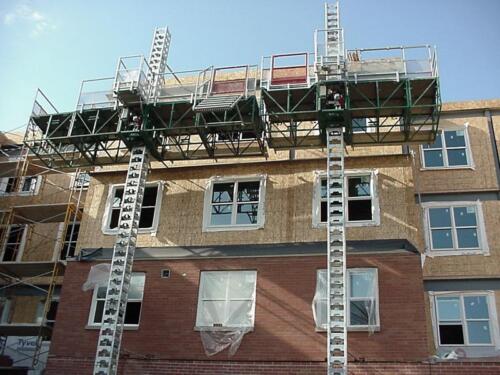134-LookingUpAtScaffolding-10-09-04